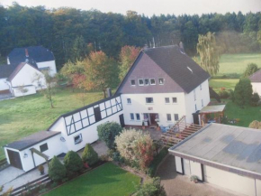 Отель Ferienwohnung Weserberglandblick  Хамельн